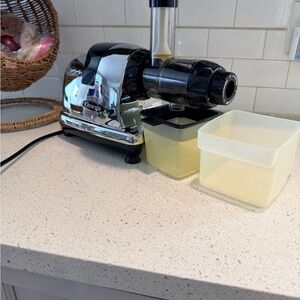 Omega Chrome and Black Juicer